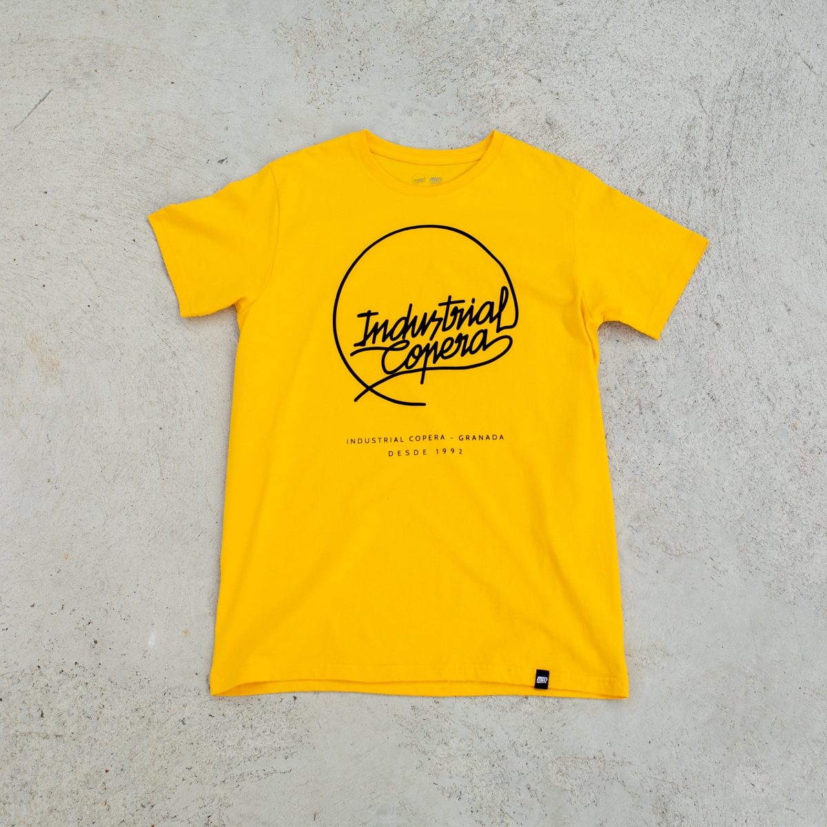 Camiseta Industrial Copera Amarilla logo